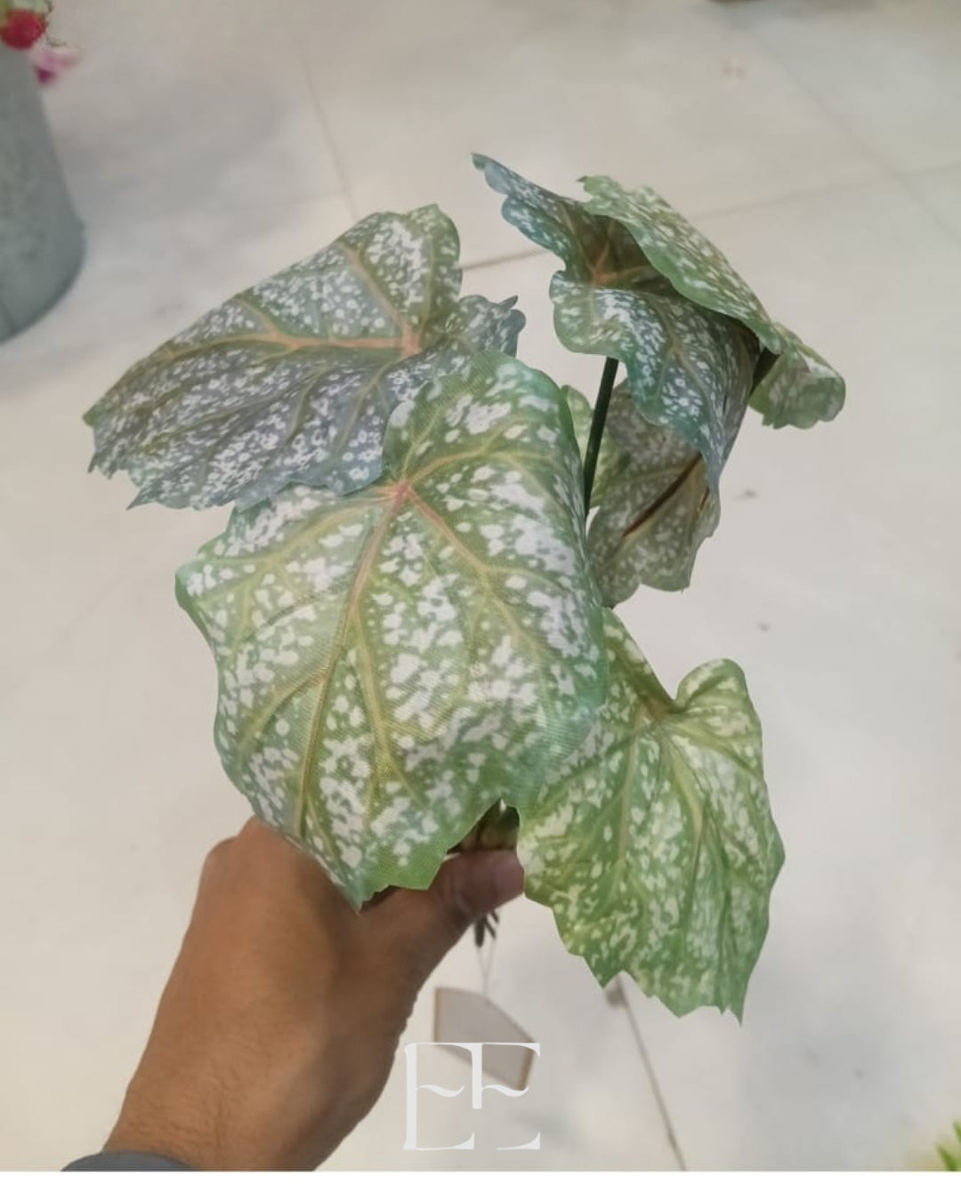 A096 Green Filler Leaves