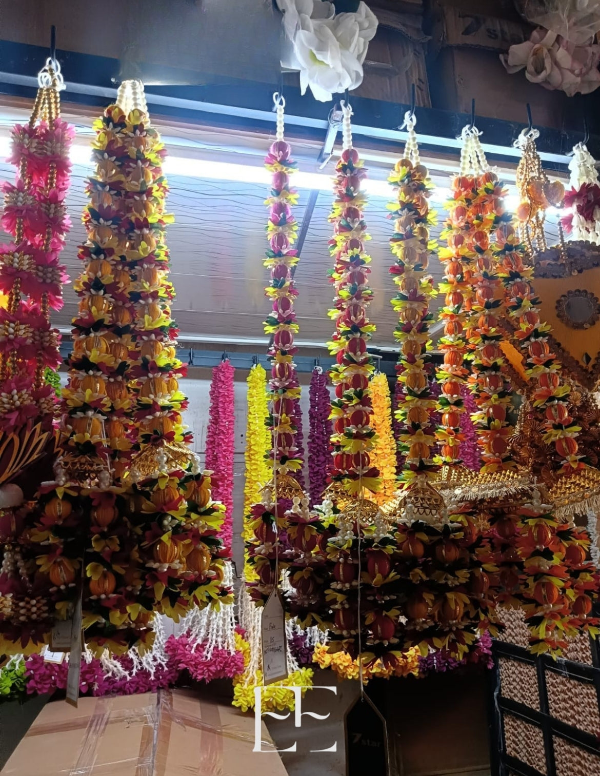 A106 Artificial Floral Multi colour Hanging