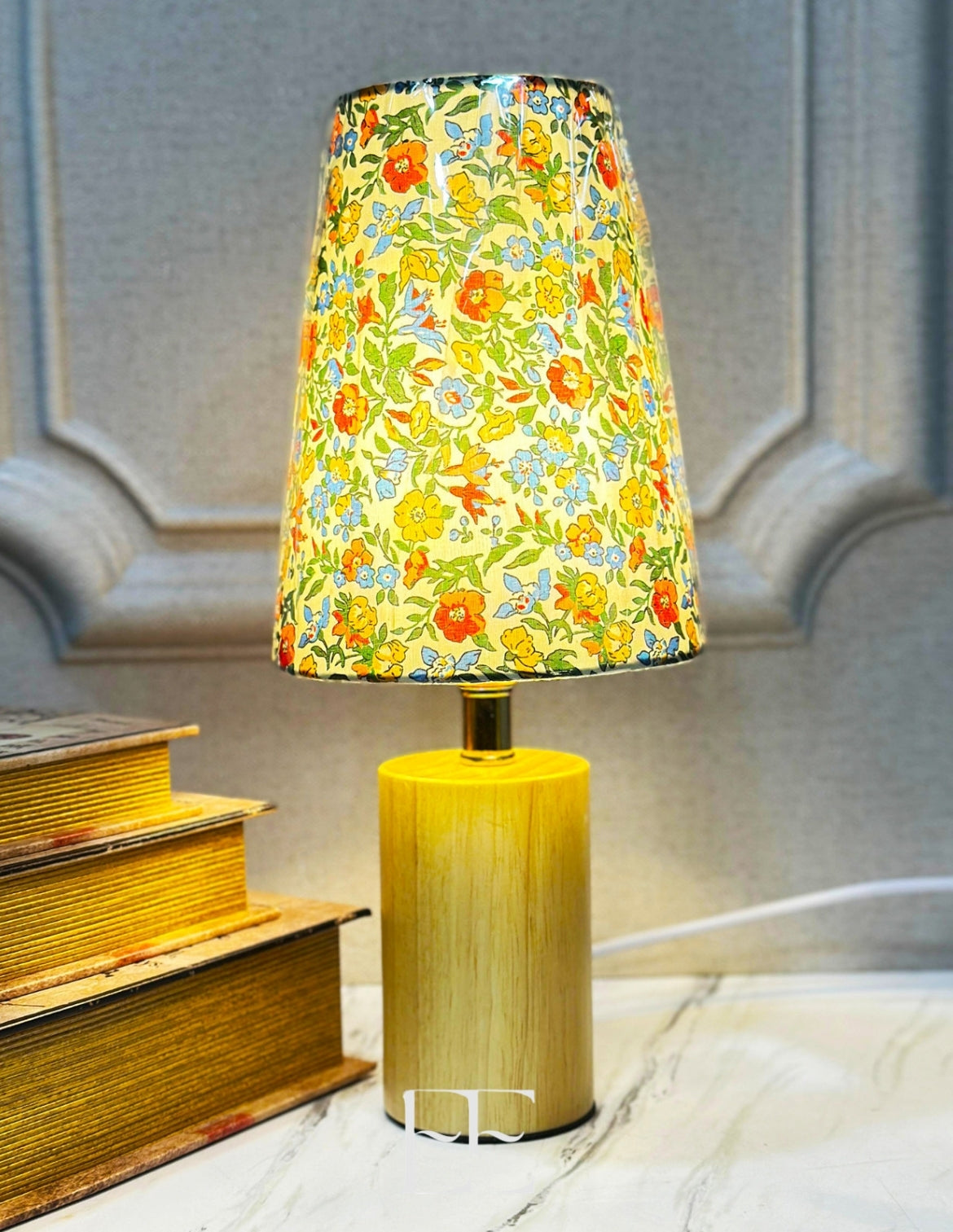 A235 Table Lamp Suitable For Home Decor, Office, Event and Wedding