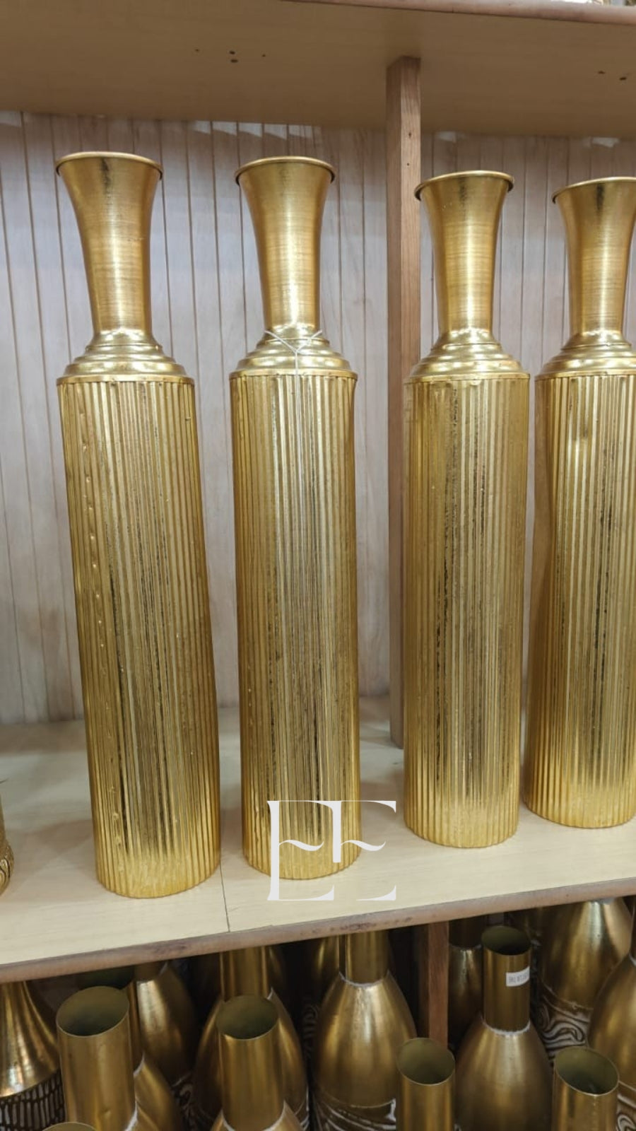 A264 Golden Metal Vase