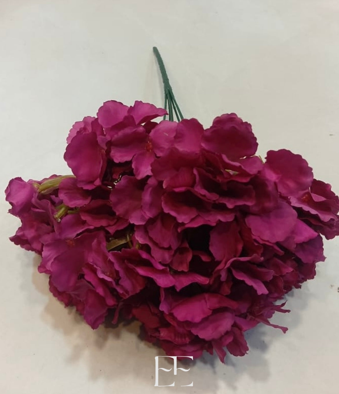 A186 Hydrangeas Bunch of 5