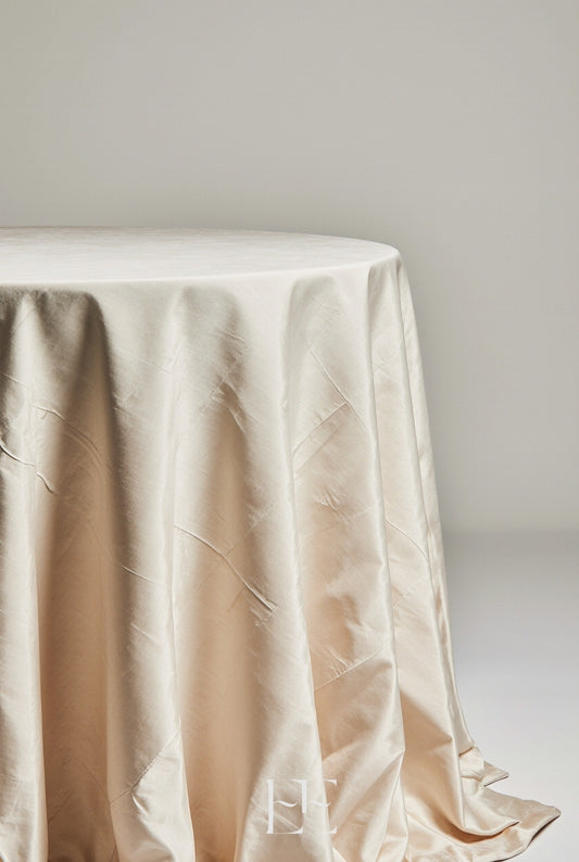 A299 Silk Table Clover (Customisation available in Colour, Size & Style)