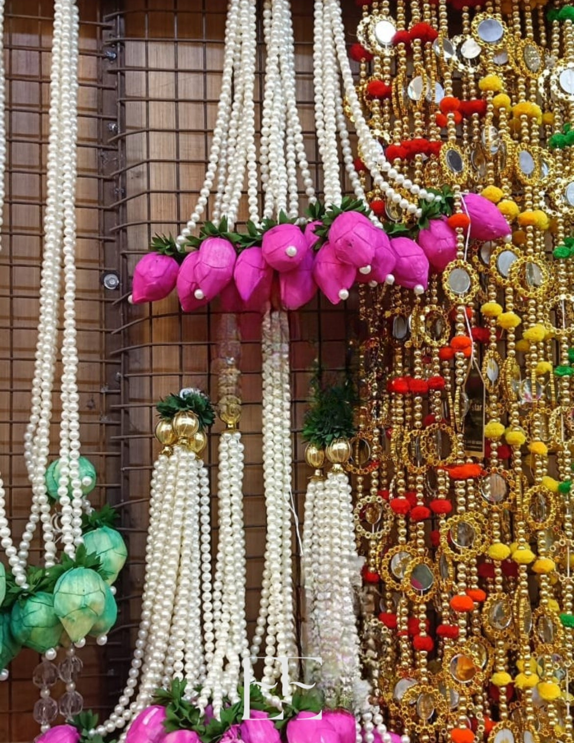 A011 Vertical Floral Styling Installation