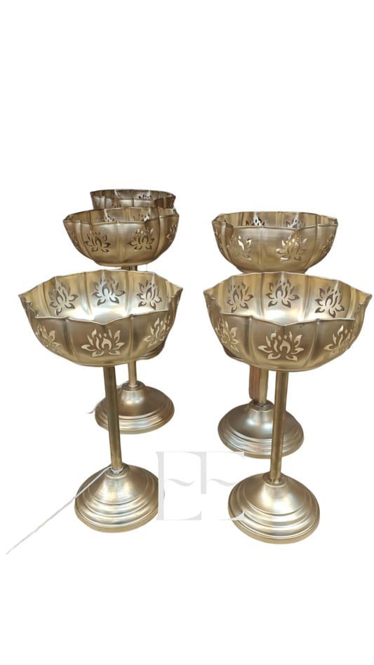 A265 Golden Metal Tea Light Holder