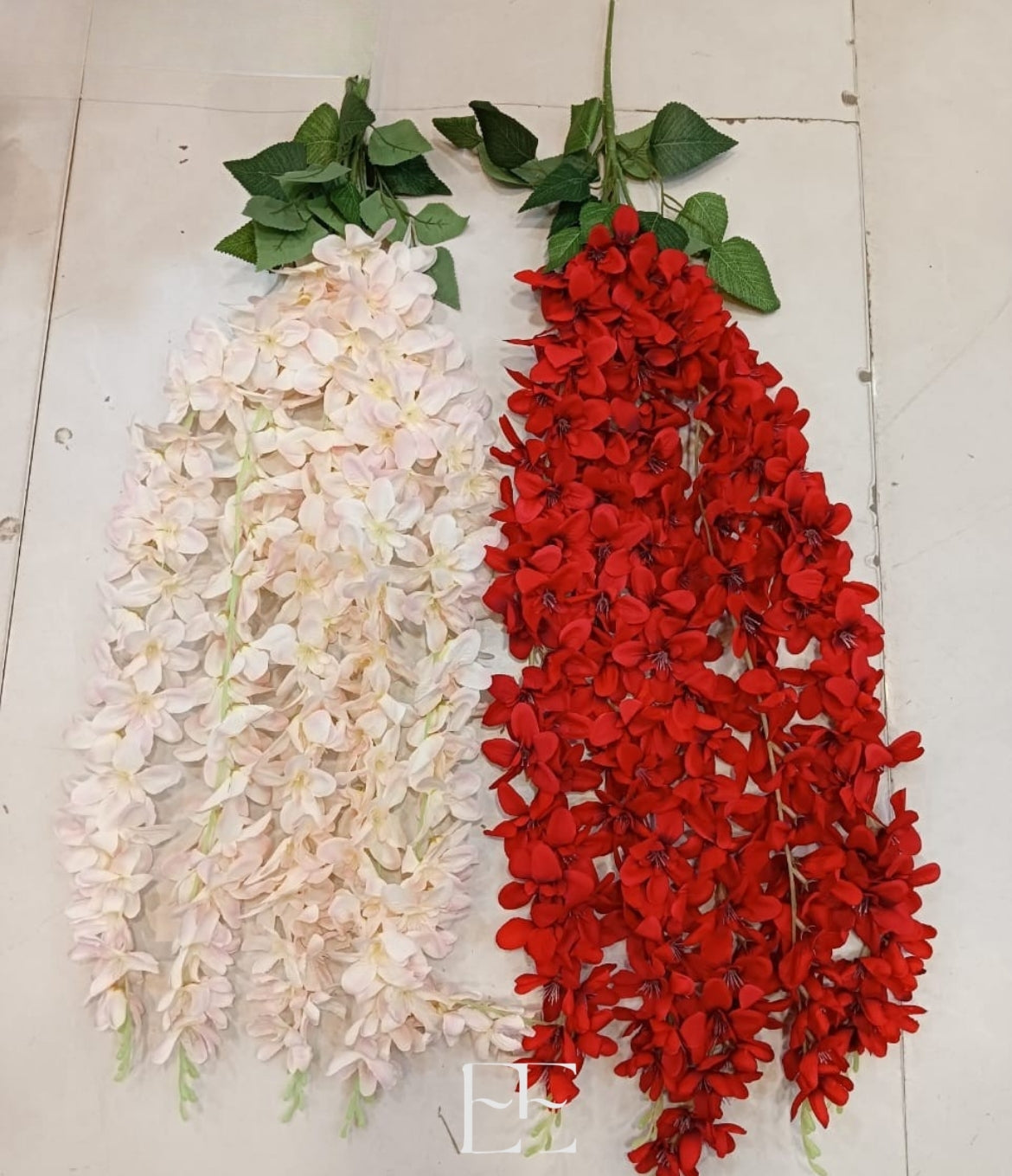 A168 Wisteria Hanging (6 Stems)