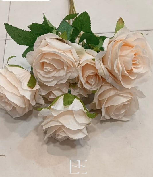 A218 6 Head Rose Bunch